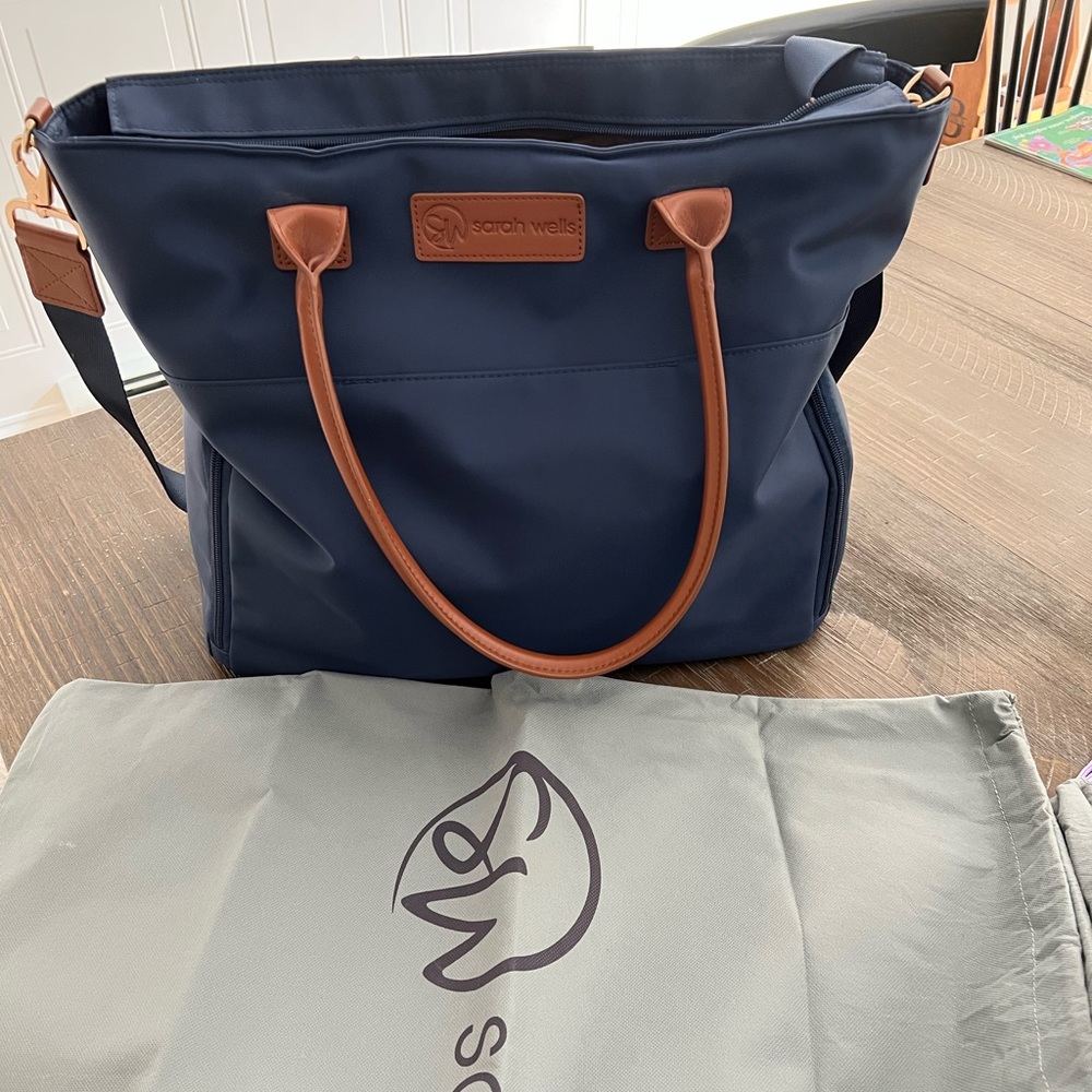 Sarah Wells Pump Bag with Accessories